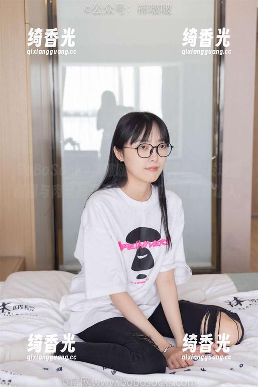 BoBoSocks袜啵啵-甜甜圈 BoBoSocks袜啵啵 - 畅游网盘,发现甜甜圈与肉丝的写真,脚尖加固款倒也让人...噢,真有趣。