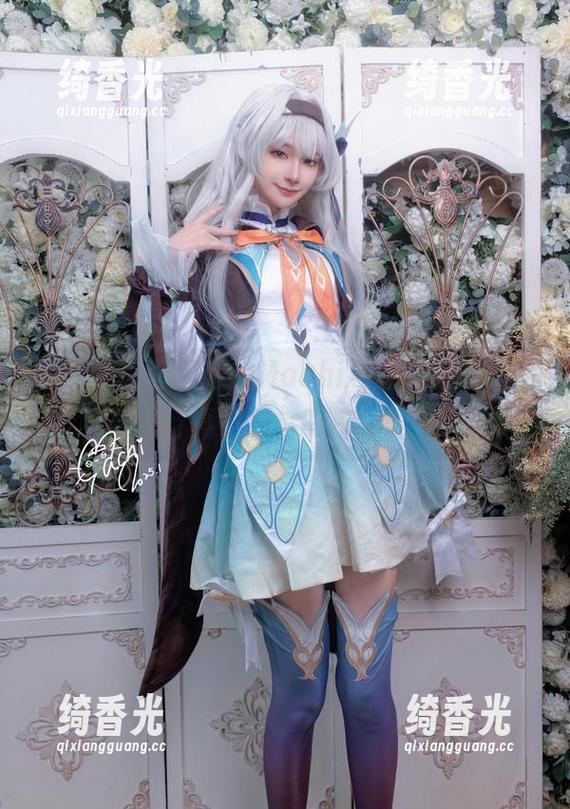 最新写真大揭秘，Machi马吉学姐的午后奇遇，真是别样的校园气息！