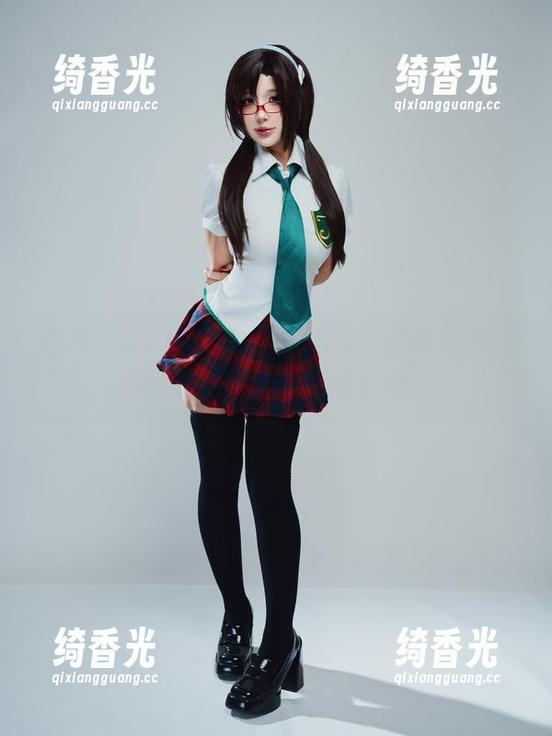 PuyPuyChan 热烈欢迎PuyPuyChan的私房吊带合集,保准你想往下捋的节奏!