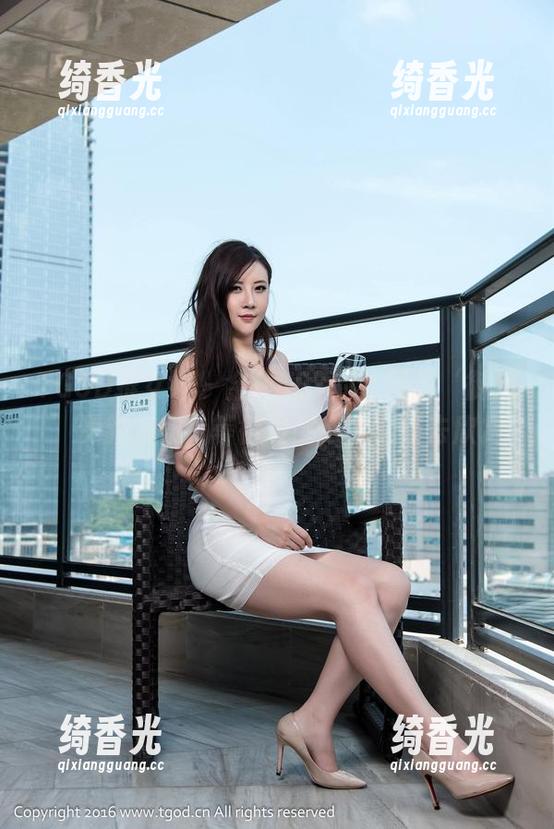 TGOD推女神-金BABY TGOD推女神 - 金BABY的新图集‘御姐’更新发布,等得没耐心,必须去欣赏