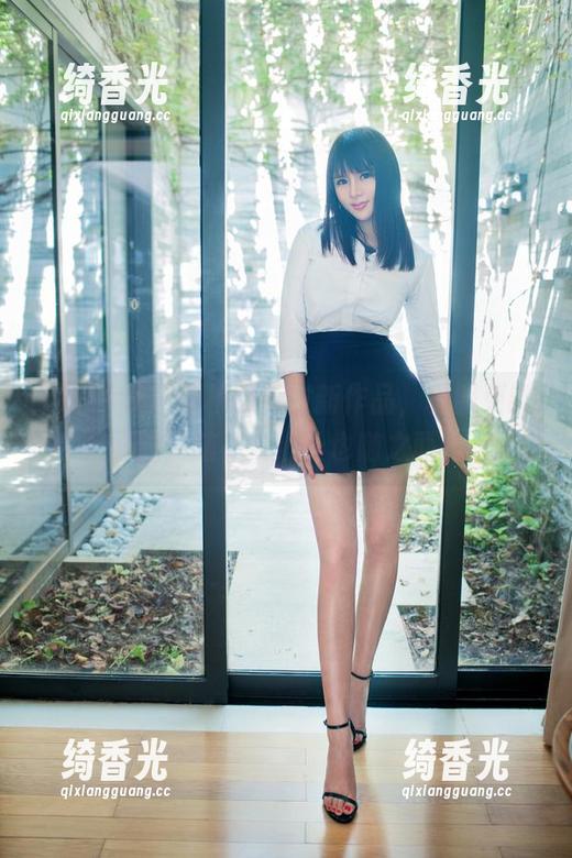 TuiGirl-梁棋棋 TuiGirl - 梁棋棋再发新作品,制服更新的同时,脑补攻心计也随之而来。