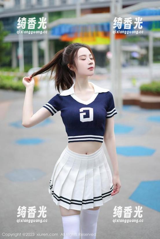 Xiuren秀人网-伊丽莎有点白 Xiuren秀人网 - 伊丽莎有点白美腿的写真,原图一出,腿就那么任性!