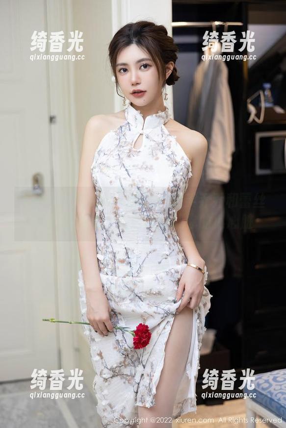 Xiuren秀人网 - 精选：奶芙乔乔和蕾丝的美图游戏，大胆来挑战你的小心脏