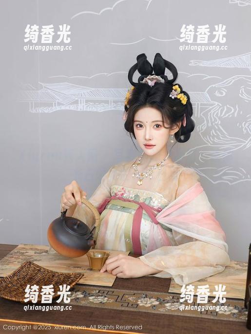 Xiuren秀人网-尹甜甜 Xiuren秀人网 - 写真中的尹甜甜:连体衣占领她的周末日常