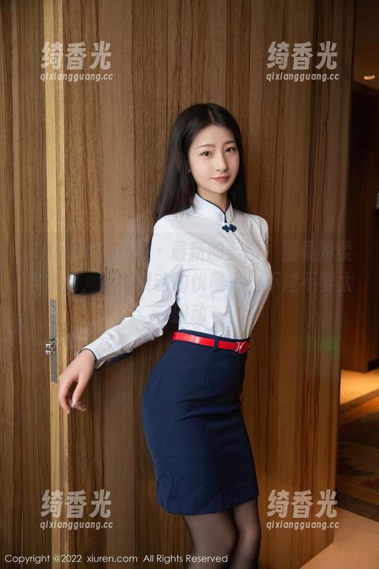 Xiuren秀人网-温柔的柔 Xiuren秀人网 - 最新的美图,温柔的柔穿旗袍,直击灵魂的优雅——不过不要太激动