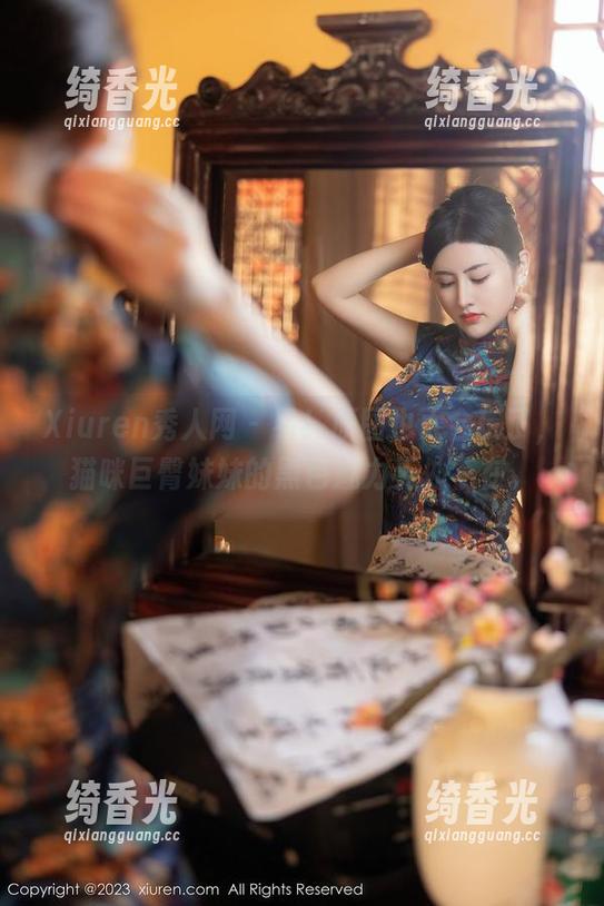 Xiuren秀人网 - 看！原图也太会玩了，猫咪巨臀妹妹的黑色魅力无处不在。