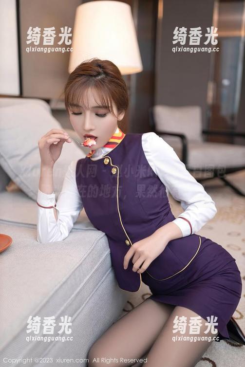 Xiuren秀人网-赵小米kitty Xiuren秀人网 - 赵小米kitty黑白图包:阳光没在的地方,果然很有戏啊。
