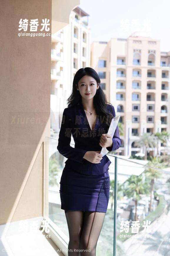 Xiuren秀人网 - 陈雅漫VICKY的白丝写真，毫不忌讳地发糖
