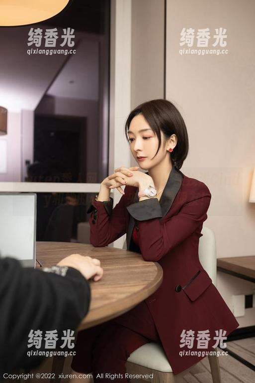 Xiuren秀人网 - 壁纸派对！颜浅浅Cindy和她的棉袜？来的都是朋友！