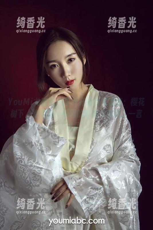 YouMi尤蜜荟 - 李纤纤最新写真集：樱花树下，恰似那一瞬间的轻盈与迷离，一言难尽。