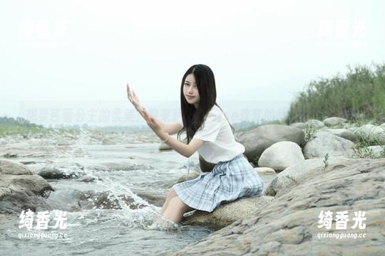 eloise软软 想要芭蕾公主的柔美?快来翻翻eloise软软的紫色图包合集吧!