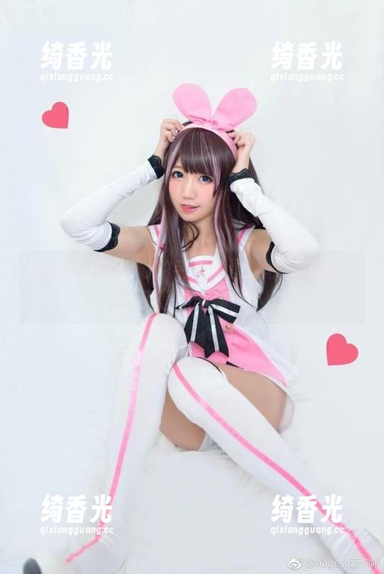 nagisa魔物喵的毛衣美图，秋冬来临，人心还是想谄媚一下。
