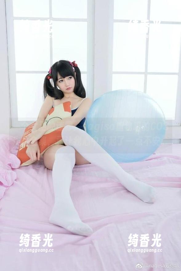 一个女巫的迷雾：nagisa魔物喵的COS作品全集，竟让我心中升起了一点不安。