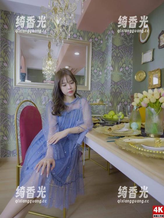 丽柜-允儿 丽柜 - 允儿化身秘书,打破了我对职场的固有想象,真的很想多看几组图包。
