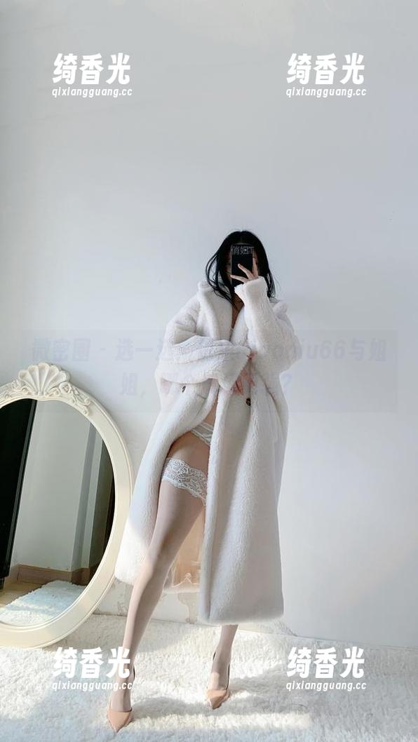 微密圈 - 选一选：俏妞qiaoniu66与姐姐，哪个气场更强？