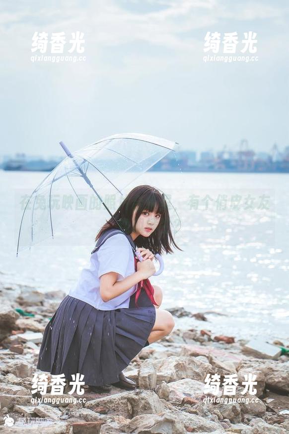 在兔玩映画的照片合集里，有个俏皮女友，逸趣横生？