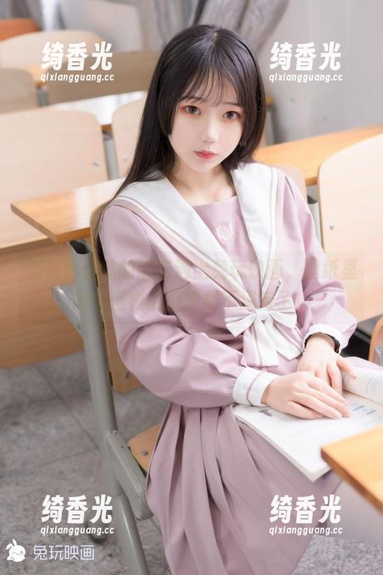 当灰色丝袜的喵喵遇上兔玩映画，壁纸里的小怪物们都快要不淡定了！