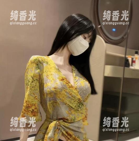 微密圈 - 没想到女刺客的小短裙肉丝能成为这种风格的精选图片之一，搭配太妙了！