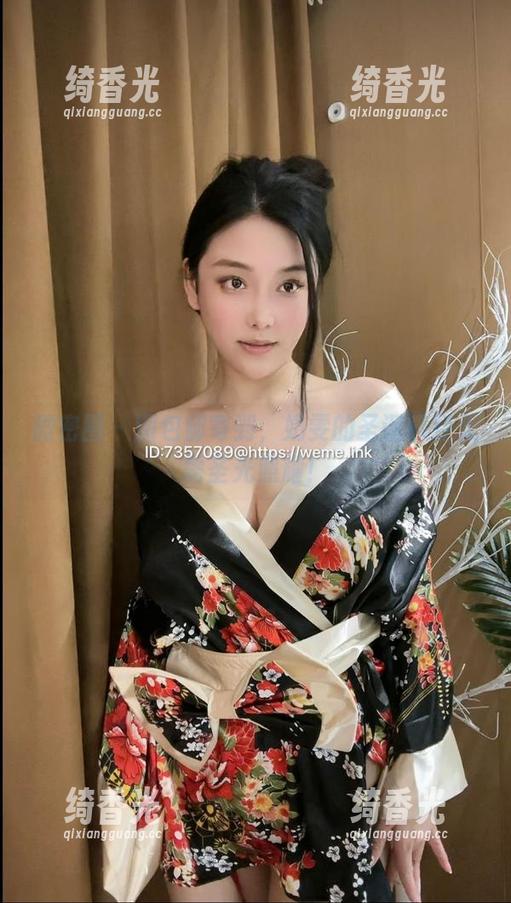 奶雯 微密圈 - 图包邮寄到,奶雯的圣诞已经无需圣光照耀!