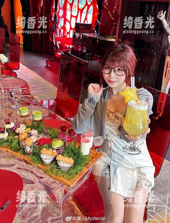 宝儿mysterial 有些宝儿mysterial的索尼子合集,时不时让人恍惚:究竟是在看写真,还是在看表情?