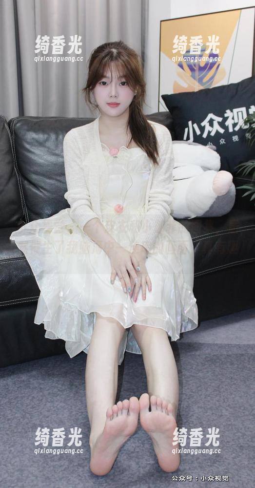 小众视觉 - 一个皮衣和小苏菲的图集，居然催生了我脑海中一连串的画面，真有趣。