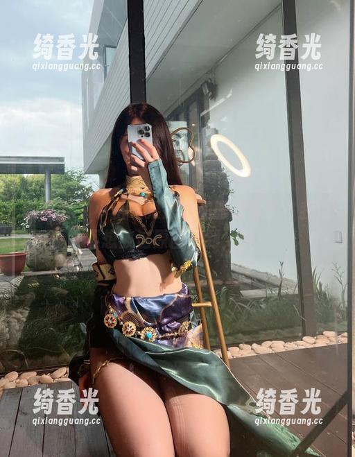 微密圈 - 小玉吃果冻在和服里酥了，我可不想被这原图伤到，咳！