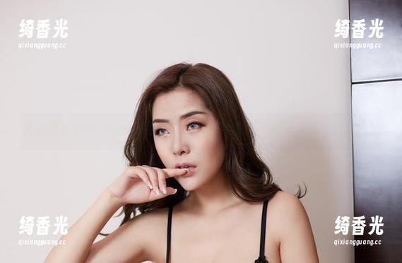尤物馆 - 这牛仔裤真不错！Seven小七的写真图册果然没让我失望