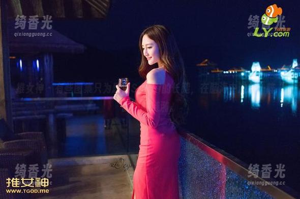 推女神 - 有些图集只为思淇Sukiii的长腿，在脑海中激起一阵“腿”的涟漪。