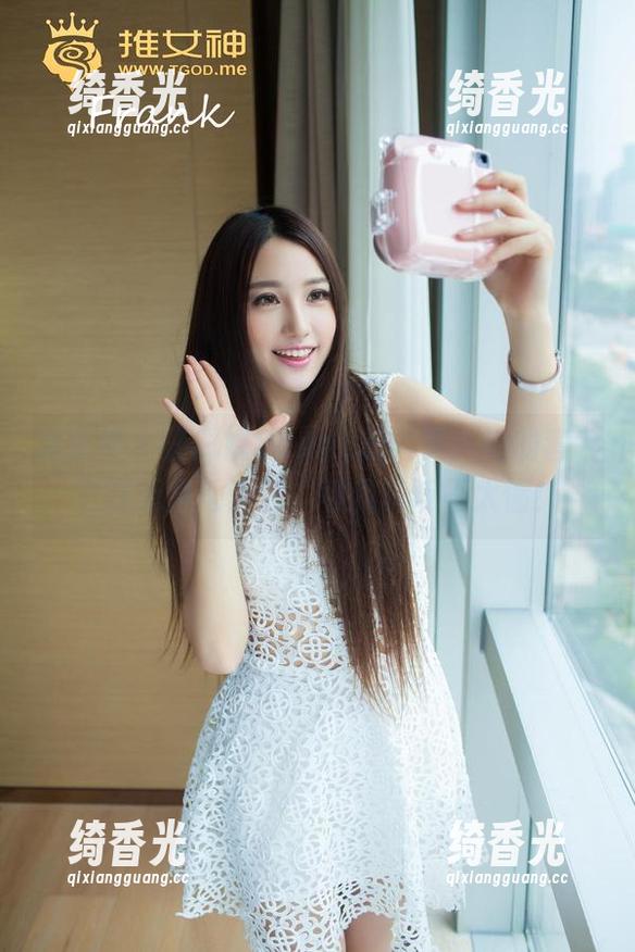 推女神 - 汪佩妮Penny的写真：她的套装总在无声地讲述，可我真听不太懂！