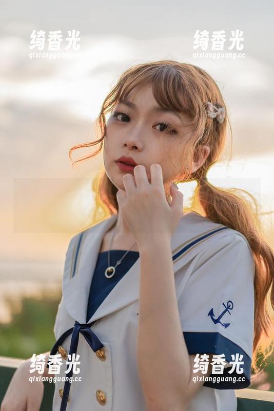 梨瑾瑾 看完梨瑾瑾的泳装美图,资源闪耀得我都有些手足无措,太会玩了吧?