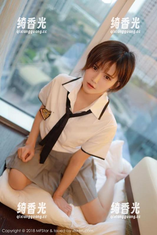 模范学院-吴思晚 模范学院 - 李子还是梅子,吴思晚的日常写真图包水准如何?