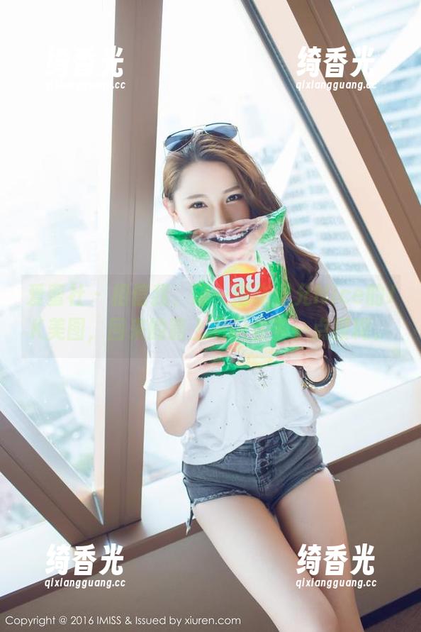 爱蜜社 - 相信我，逛一圈张思允Nice的JK美图，回来的路上意识会多一点模糊。