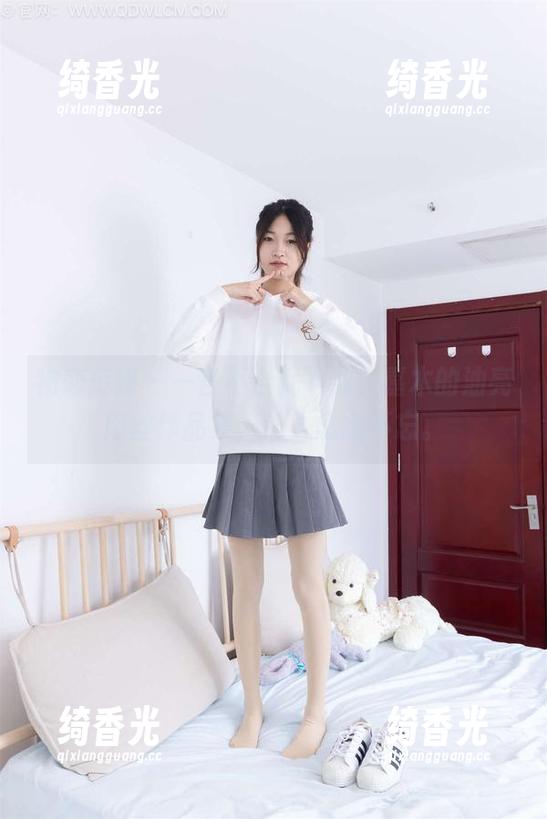 物恋传媒-嘉木 物恋传媒 - 一言不合就下载,嘉木的油亮肉丝作品集,让人念念不忘。