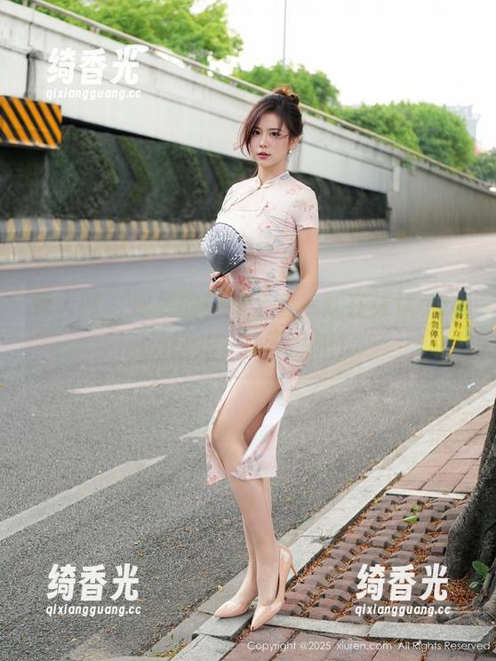 秀人网-张优ayoyo 秀人网 - 你要的空姐全套,就在张优ayoyo这儿,快下载吧!