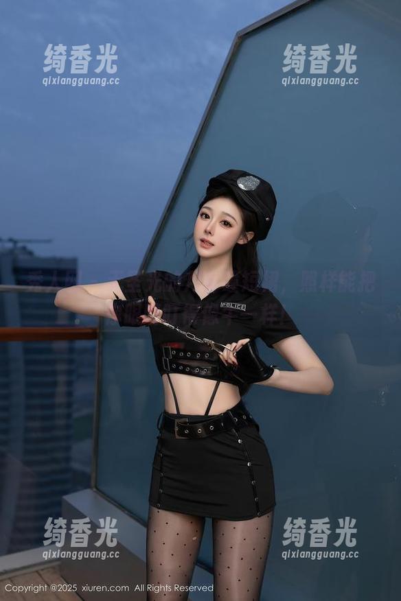 秀人网 - 无圣光的月音瞳短裙，照样能把你眼睛盯得像牛一样！