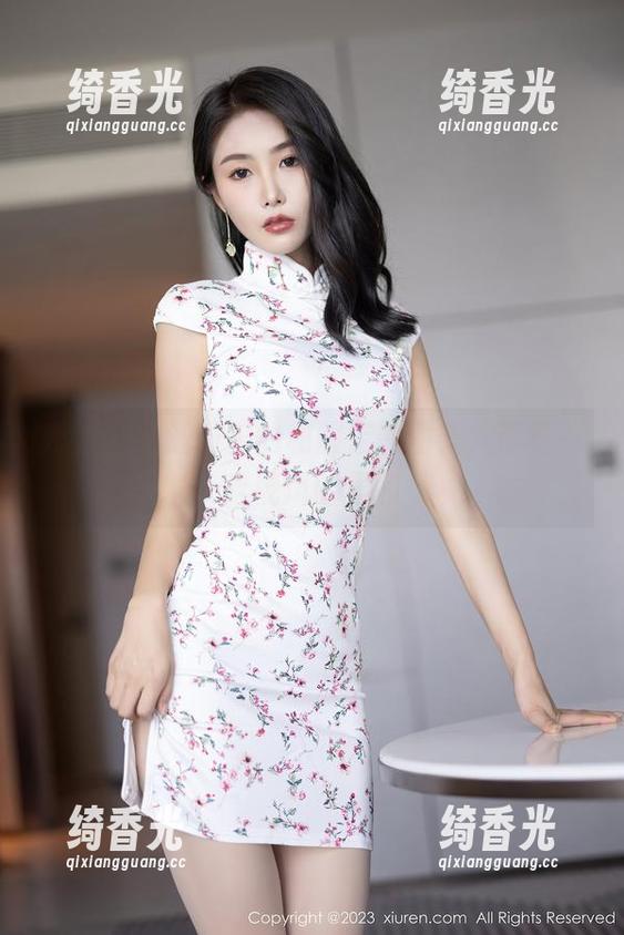 秀人网 - 波巧酱的和服定制图集，带着一丝晚风的柔和