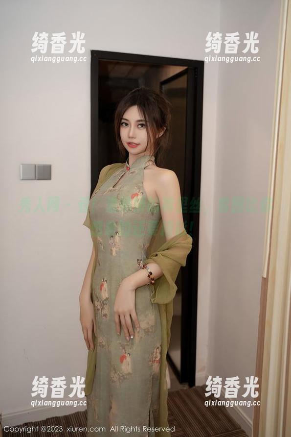 秀人网-潘娇娇 秀人网 - 看!潘娇娇的裤里丝,套图比你想象的还要精彩!