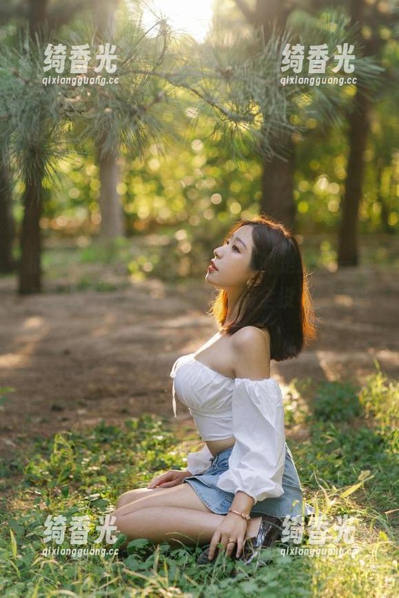 穆零Mu0的“light”，真的是把每一张美图都照得透亮滚烫啊，完全没有滤镜的历史感！