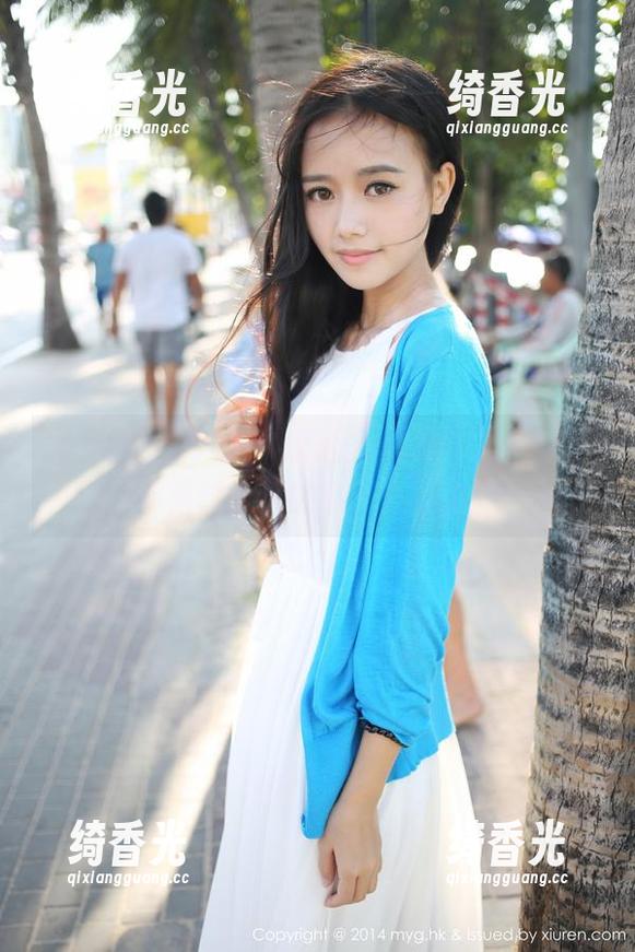 美媛馆-Evelyn艾莉 美媛馆 - Evelyn艾莉全新发布的图片,裤里丝能不能拿下你的心?