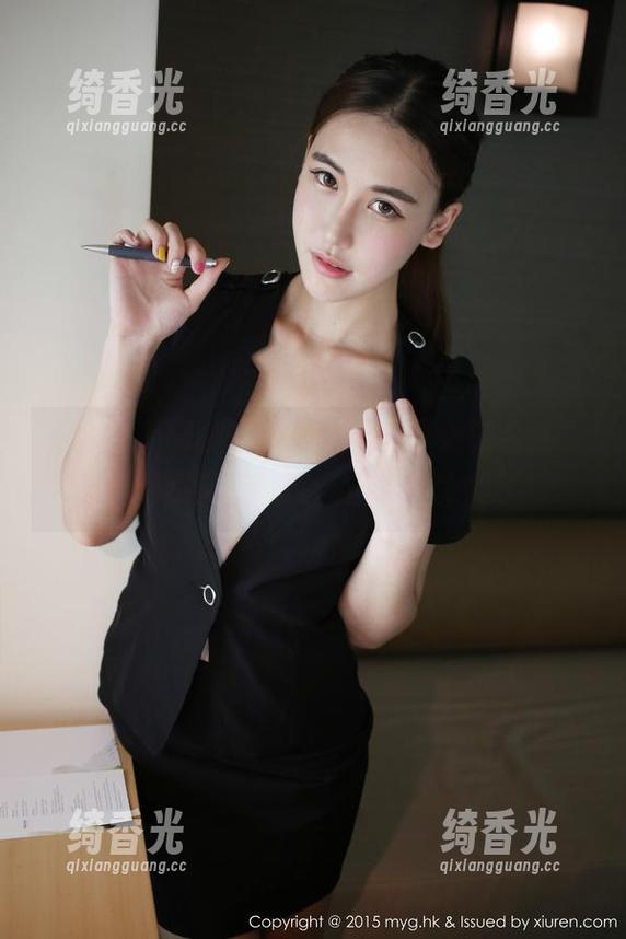 美媛馆 - 聊聊软软爱吃肉的高跟鞋合集，看得我都想试试，但真的太难了