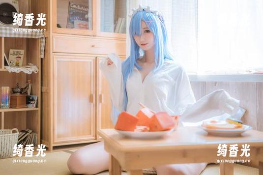 羽生三未 再看羽生三未的图片,原来小恶魔也有她的小心思