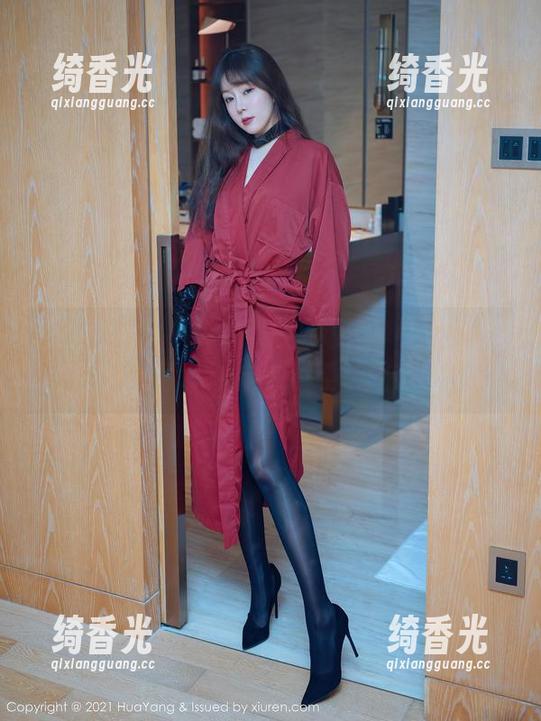 花漾show - 如果眼镜会说话，赵惟依coco的定制图集一定在重复‘我好帅’！
