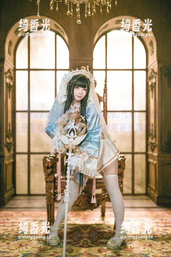 落落Raku带着LilyWhite的气质，cos后是否会有人问她：“请问您要去哪里？”