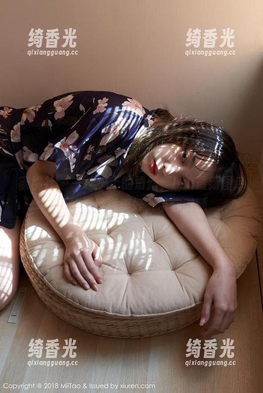 蜜桃社-Lra 蜜桃社 - 一抹护士的清新,Lra最新图库里的不经意美好,带你微醺