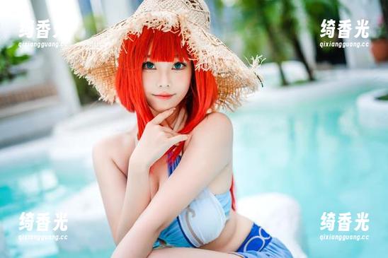 蜜汁猫裘 蜜汁猫裘:干燥又热的夏天,下载我的写真让你清凉一“拍”!