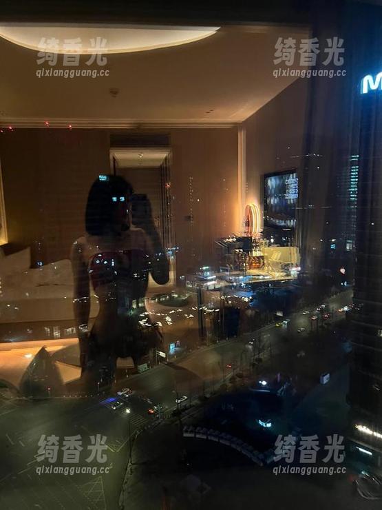 微密圈 - 詹詹的“秘密”作品，好像在向我招手，那我也不客气了，嘿嘿！