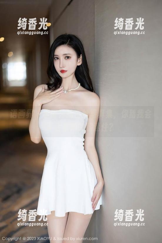 语画界-李丽莎 语画界 - 李丽莎的白丝写真集,你猜我会不会被她的腿迷住?