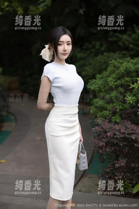 语画界-王薇薇 语画界 - 王薇薇的空姐套图,谁说飞机上不能多一点趣味?