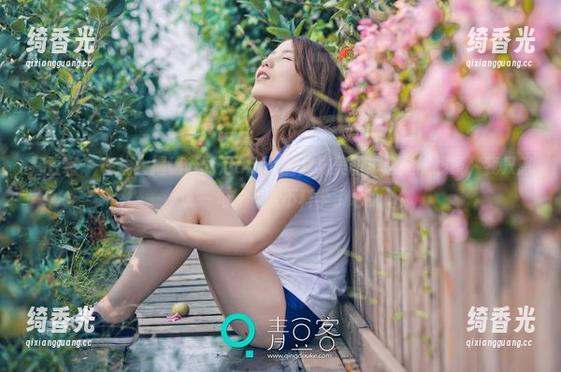 青豆客-欧尼anne 青豆客 - 在线大揭秘,欧尼anne的丝袜美图:这腿部线条,我只想说一句——太不科学了吧!