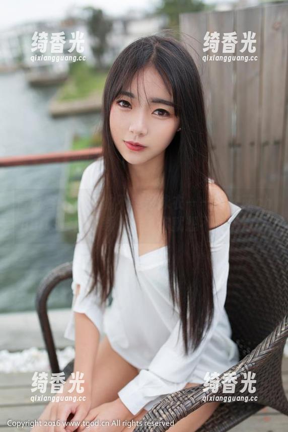 青豆客-黄歆苑chobits 青豆客 - 展示的不单是泳衣——黄歆苑chobits套图下载,看了你就想不起来放手
